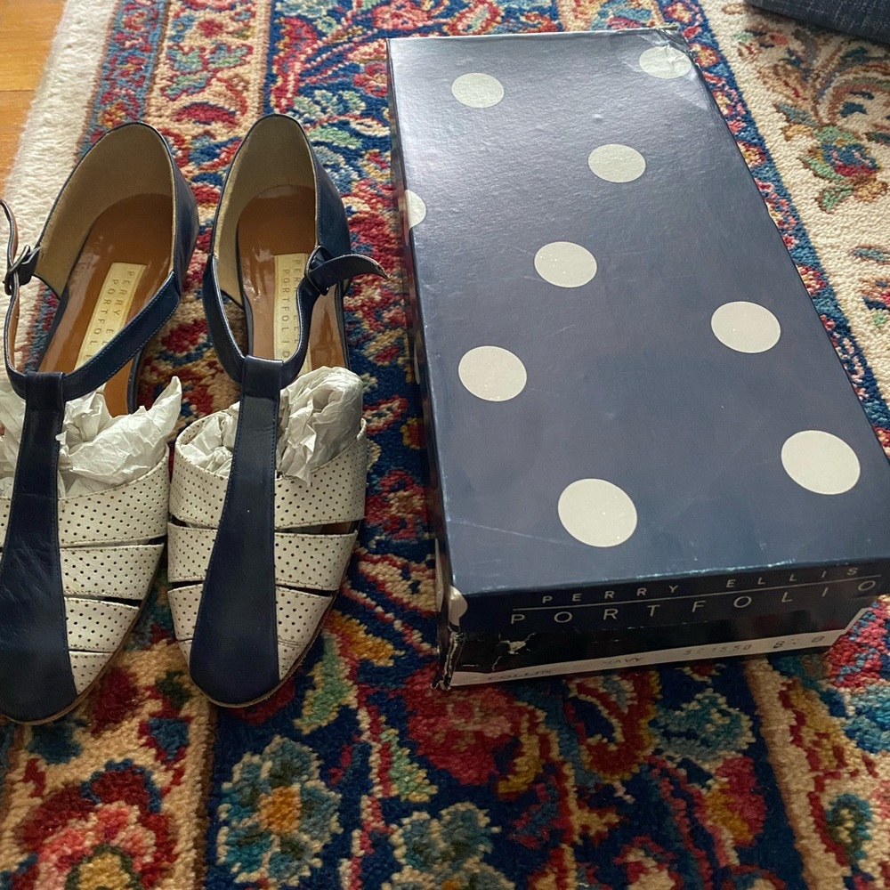 Paddy Ellis Portfolio navy and white sandals